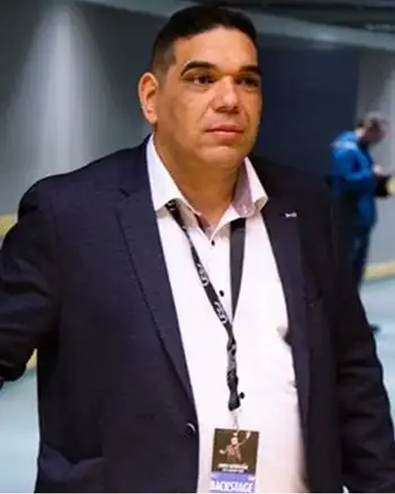 Megyeri Béla, az Acrew alapítója egy rendezvény backstage-ében